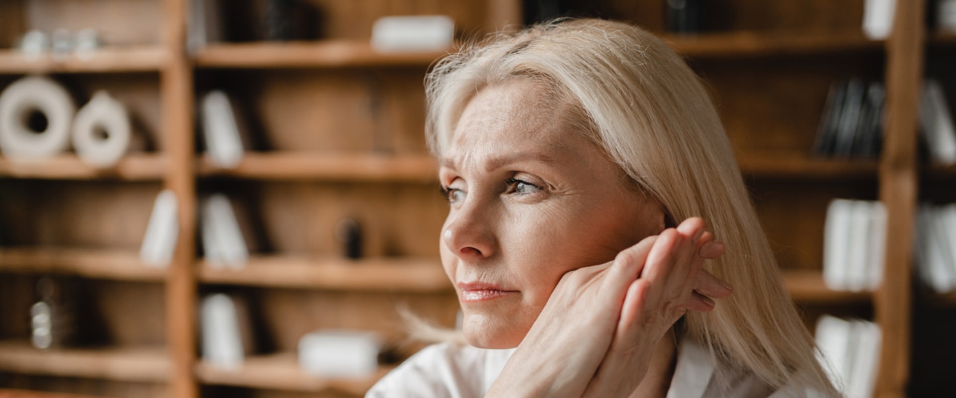 Managing Menopause Symptoms: A Comprehensive Guide to Women's Reproductive Health